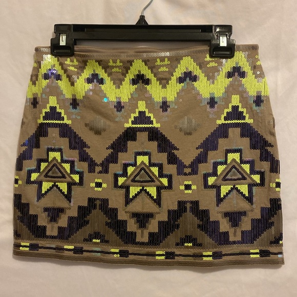 EXPRESS Sequined spandex tube Skirt Size XS TP; Aztec design brown/yellow multi - Picture 2 of 8